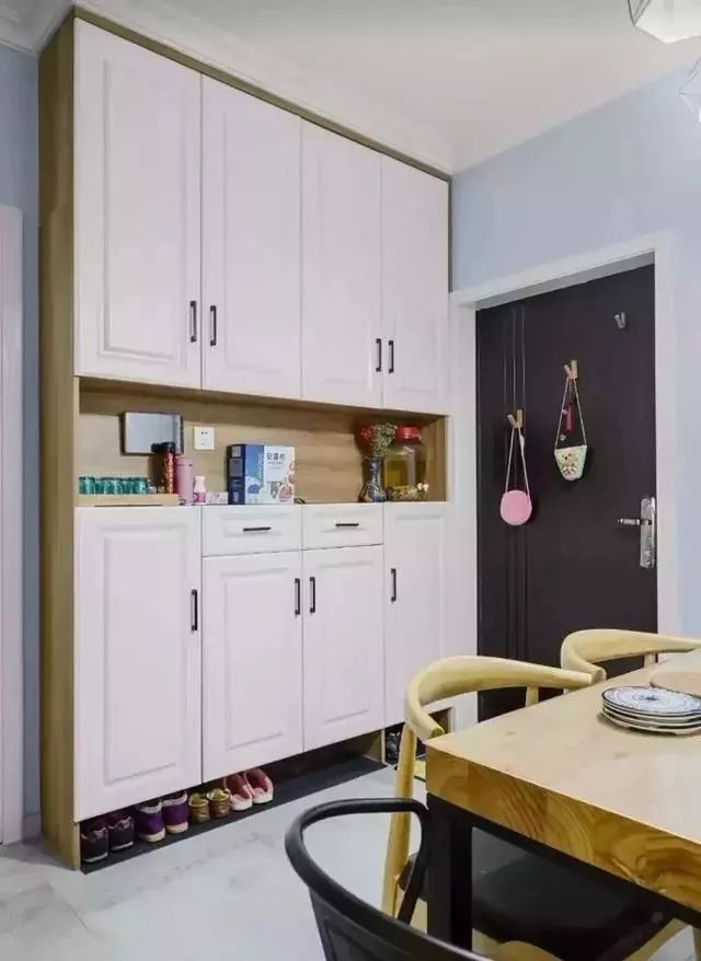 玄关|门口只放个鞋柜好浪费!装一个柜子实用得很!