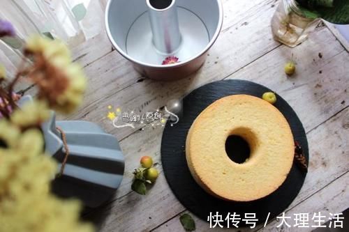 戚风蛋糕这样做，只要3步就做好，不萎缩细腻好吃似云朵，1学就会