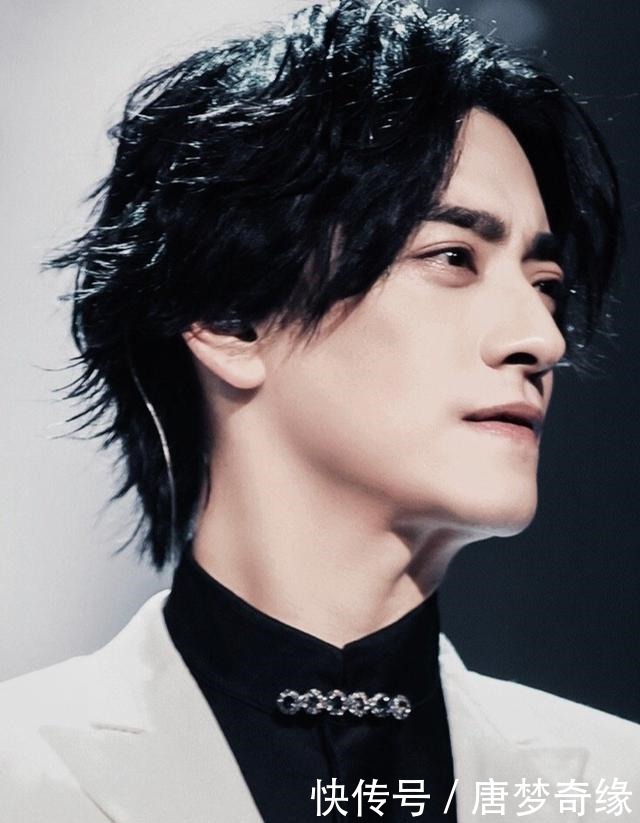 郑云龙 郑云龙谈爱情的标准,理想的爱情有三个特点