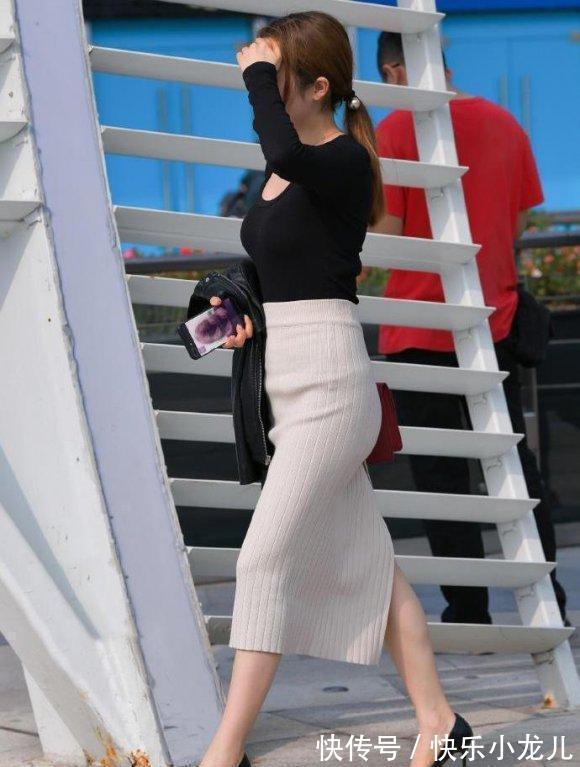 圆领子 高领与牛仔裤真的可以完美搭配,营造出各种氛围,各方面都很好看