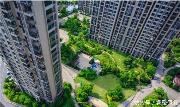 车位|纠结：买房时要不要把车位一起买了？内行给出3点建议，非常实用