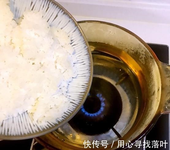 虾仁|这是一道海鲜粥，味道鲜美，营养更不用说！