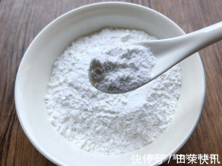 海蛎不要光知道炒蛋,试试这个做法,香酥美味,好吃得停不下来