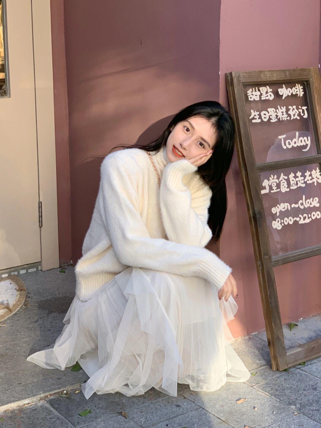 冬天|这个冬天还只会穿羽绒服?一件棕色大衣完全就能够搞定这个冬天,让你穿出女神范!