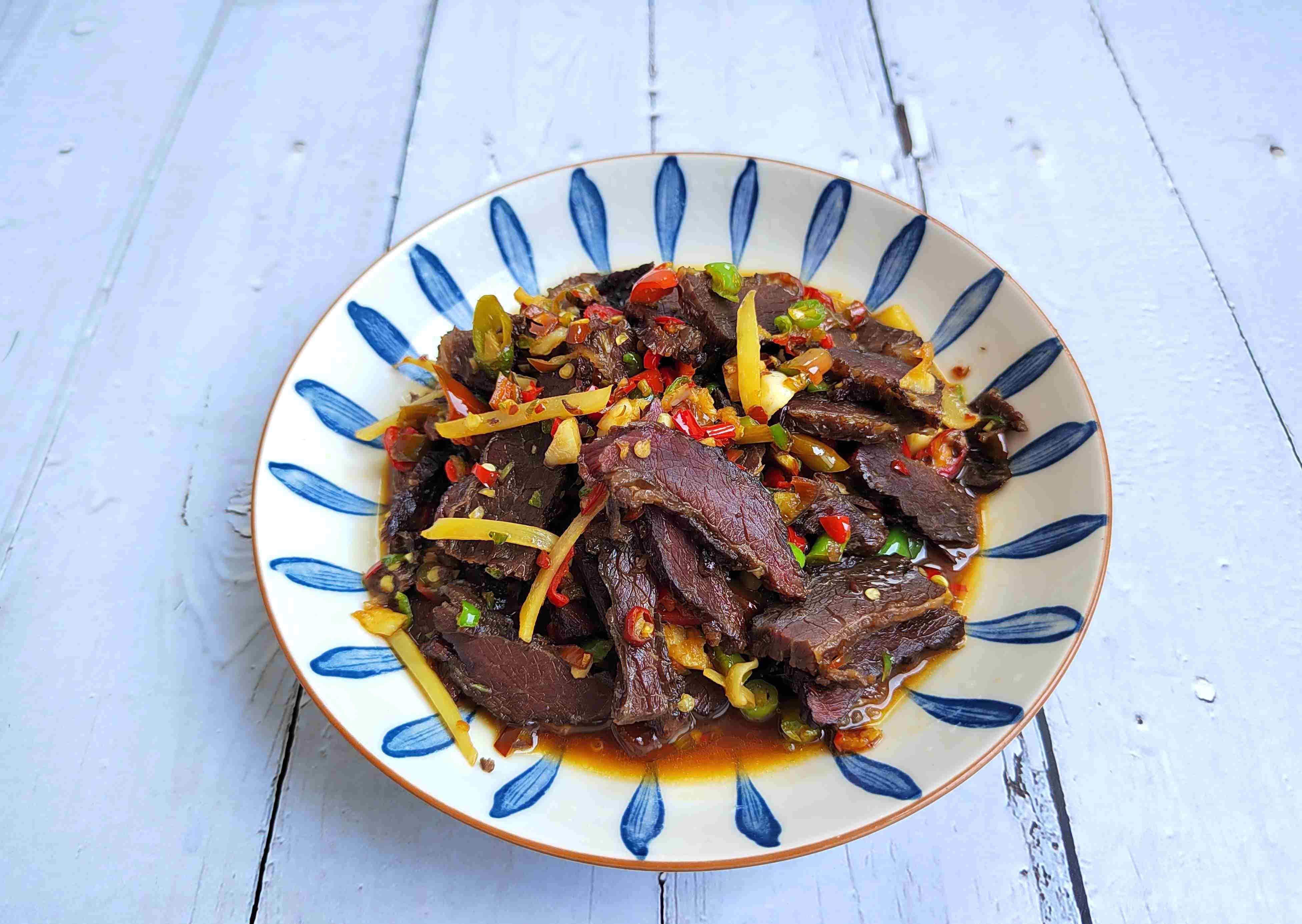 请公公婆婆吃饭，三小时做了5菜1汤，发朋友圈火了，网友：真抠门