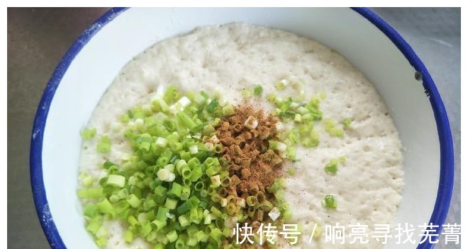 外酥|教你做懒人发面饼，不用揉面，外酥里嫩，真香！