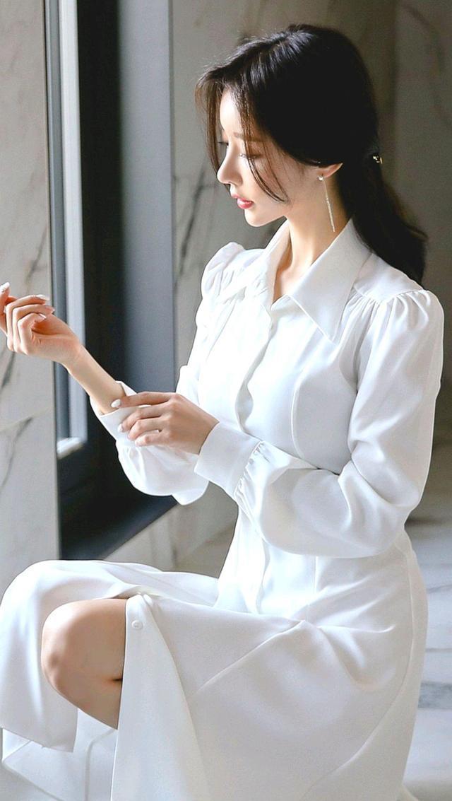 孙允珠时尚穿搭收腰长款白色衬衫连衣裙