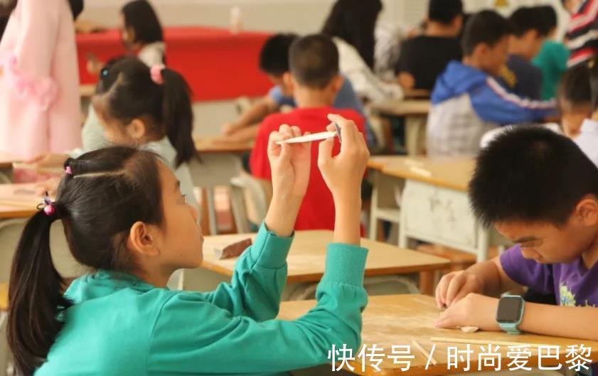 家长|老师说孩子“聪明”,是发自内心的夸奖吗?家长要保持清醒