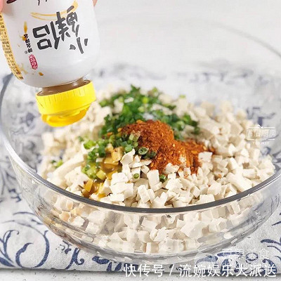 鹅妈妈钛晶|豆腐锅贴的做法