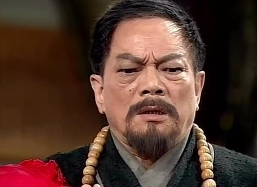 金轮法王为何需一日一夜才能伤慈恩?看看周伯通,或许能明白