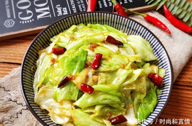 包菜|炒包菜,直接下锅炒是大错!多做1步,脆爽又入味,比饭店的好吃