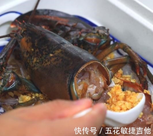 蒜蓉粉丝|蒜蓉粉丝蒸波士顿龙虾,孩子吵着要自己动手,幸好蒸龙虾并不复杂!