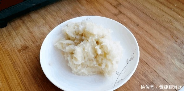 一碗面粉,1斤冬瓜,教你做皮脆馅香的老婆饼,每一口都酥到掉渣