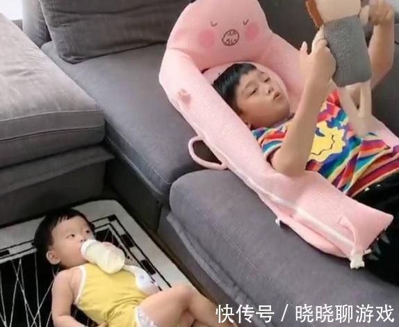 弟弟妹妹|“我就是偏心妈妈”,二胎妈妈无奈哭诉,生二胎后公平是最大谎言