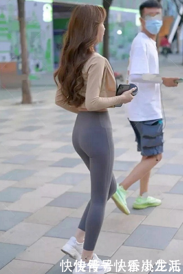 声色|运动型的小姐姐,简单实用又得体知性,让你美得不动声色