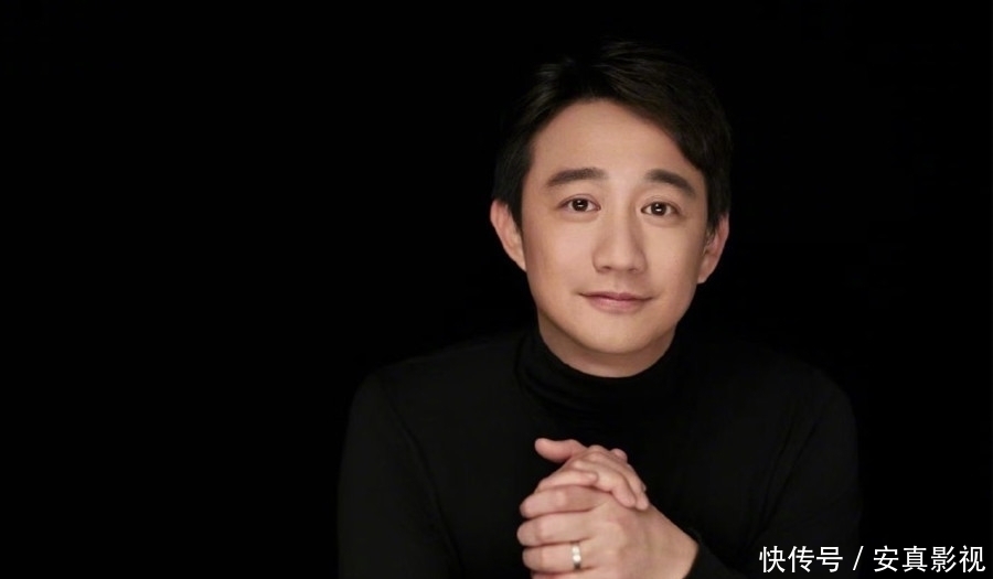 晚餐|黄磊晒自制晚餐,瞬间被点赞过万,网友:黄小厨的画风变了!