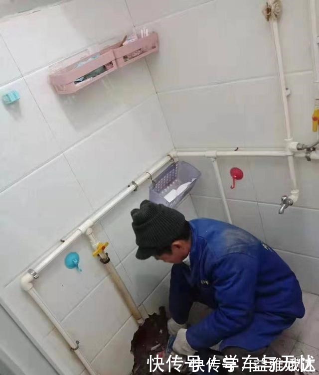 铺设|装修前忘记检查这个小地方,几万块装的卫生间毁了,被开发商坑惨!
