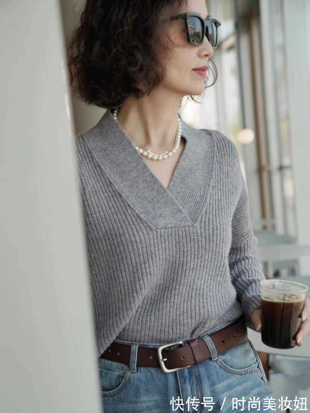 灰色 上了年纪的女人,建议多穿“高级灰”,显气质又得体大方,真高级