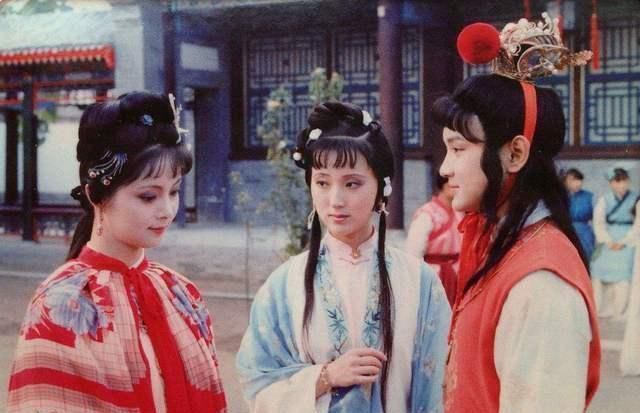 黛玉$为什么林黛玉是林姑娘,而薛宝钗却是宝姑娘呢曹雪芹有何深意