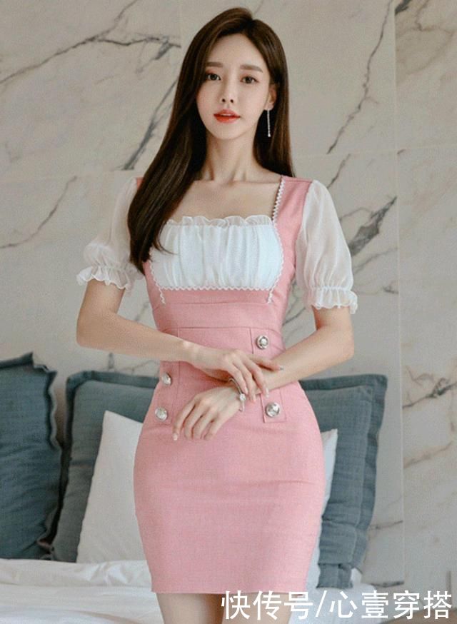 爱丽丝|女神孙允珠高清时尚搭配：草莓奶昔爱丽丝童话背带洋裙