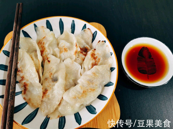 饺子|百吃不厌的银丝白菜饺子，你会做吗？