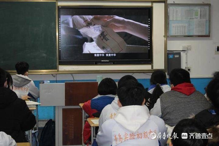 岛城百万中小学生今日报到，开学典礼大多以爱党爱国教育为主题