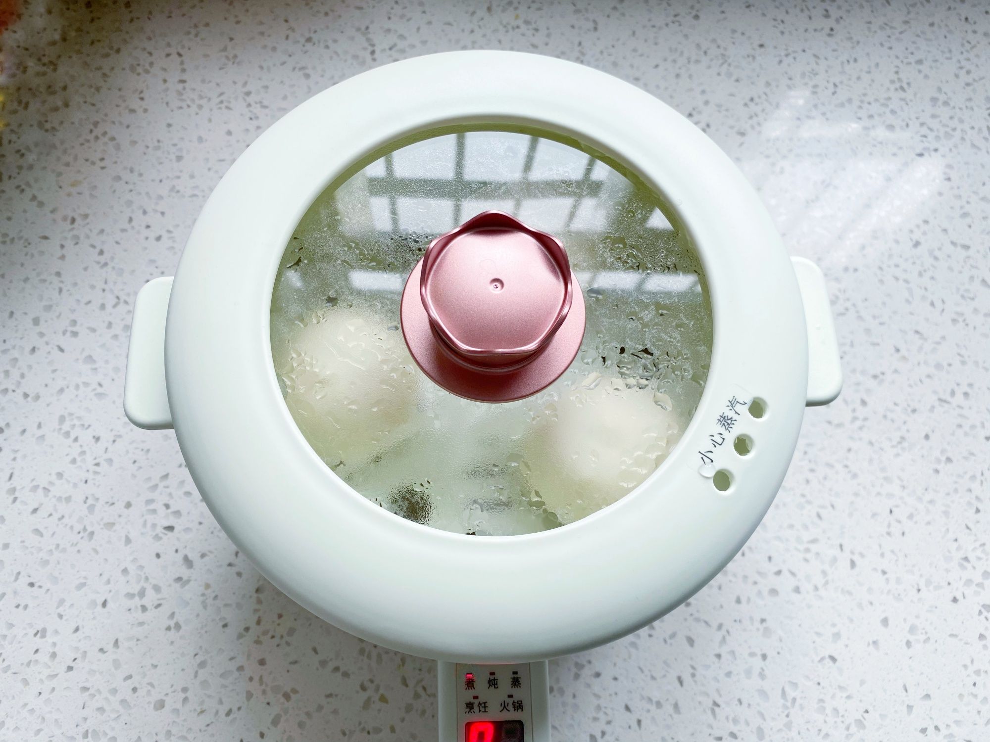 金燕耳|天冷了，女生多喝这汤羹，清心滋润又爽滑，老少皆宜越喝越水灵