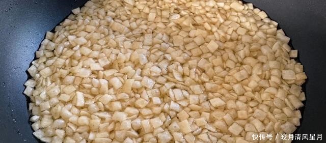 自从知道饺子皮还能这样做，再也不包饺子了，过年招待客人有面子