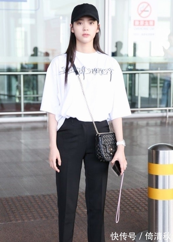 t+ 白T的6款搭配，让你轻松度过这个夏季