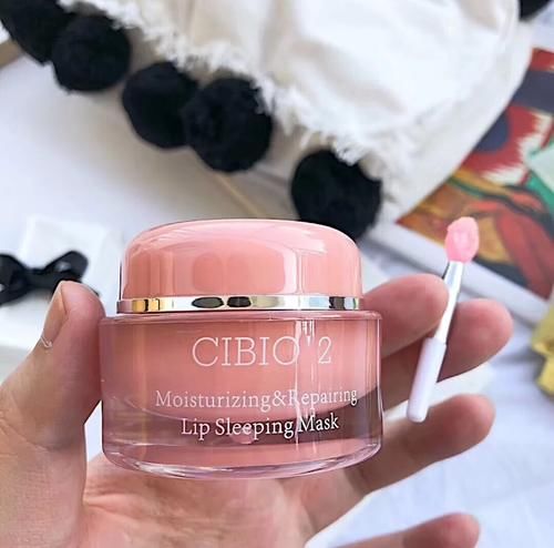 没有做好唇部护理，涂口红怎么能好看呢？