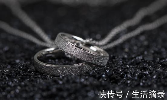 银饰|纯银饰品日常保养方法 如何正确处理发黑银饰