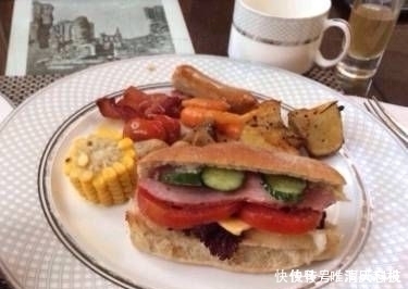 我吃了1元的自助餐,吃饱喝足了,才发现账单是55元