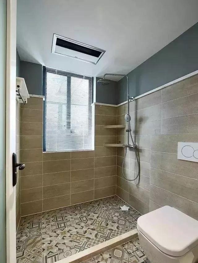 卫生间隔|卫生间就这样装非常漂亮,洗澡也方便,一天连洗三次都不过瘾