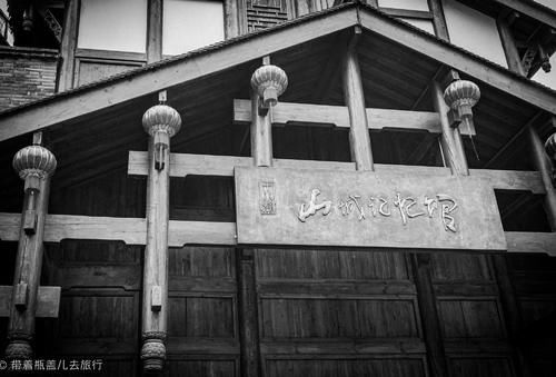 承载着老重庆记忆的十八梯，阔别5年即将重现，提前打卡感叹壮观