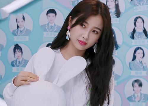 别人都想体验虞书欣的人生,唯独喻言不愿意,她的解释太让人感动