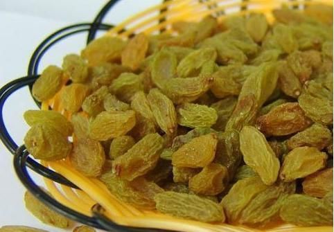 养生坚持每天吃一小把葡萄干,不出一个月,3个好处会收入囊中!