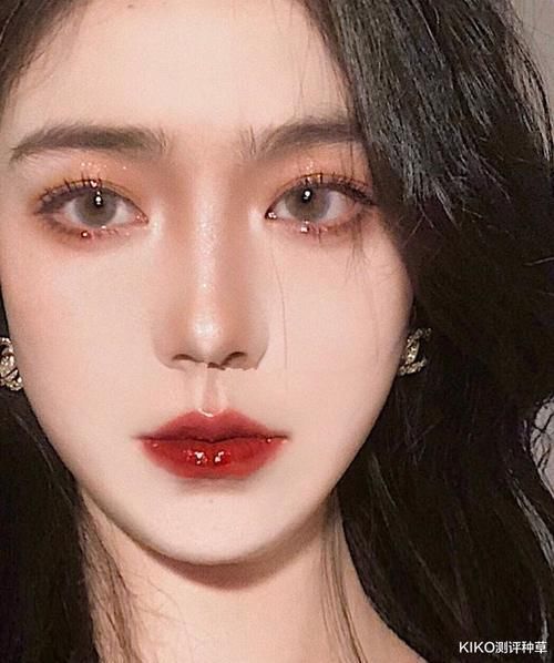 你是“带妆脸”还是“素颜脸”，看这3点就够了，我全中，你呢？