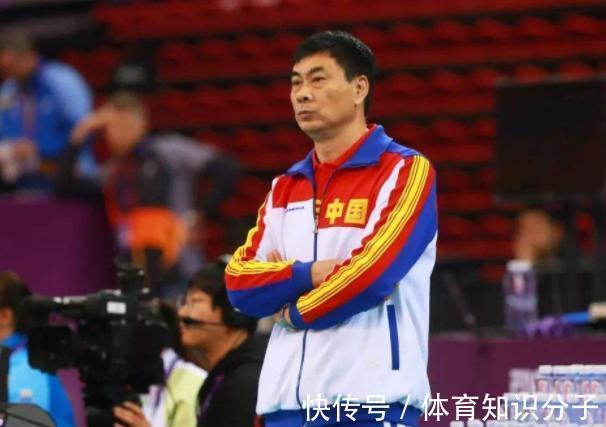 中国女排|天津女排一冠军教头被提及,恐难入主国家队,李盈莹差点被他耽误
