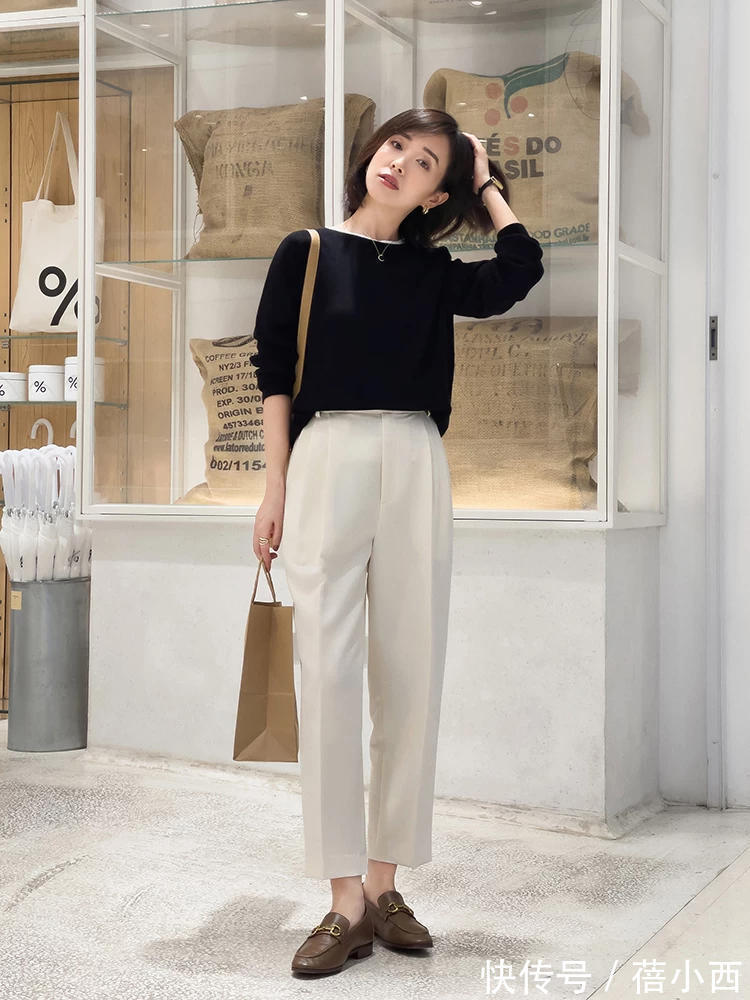 羽绒服 “直筒裤”不愧是裤子中的时髦精,搭配毛衣、羽绒服,保暖又高级