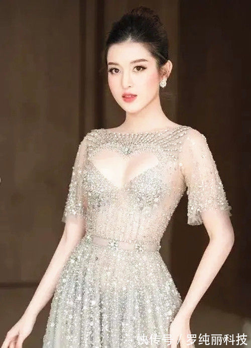 阮陈玄媚 越南新晋女神惊艳亚洲,立体五官魔鬼身材,曾是世界小姐冠军