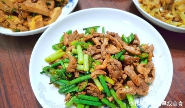 80后夫妻的晚餐，拒绝假精致，营养均衡味道香，烤地瓜味道绝了！