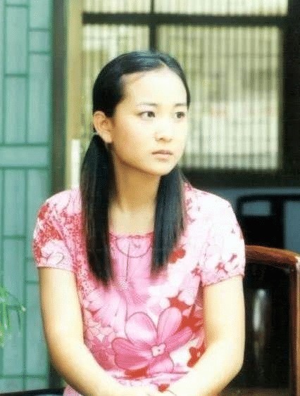 |贾玲自称年轻时是校花,本以为是个笑话,看到照片之后:我心动了