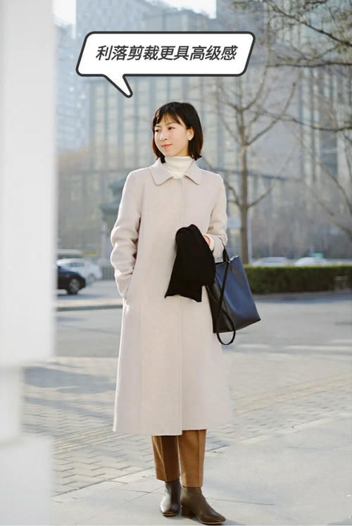 40岁女人的穿衣准则：品质为主，搭配为辅，做到这两点，咋穿都美