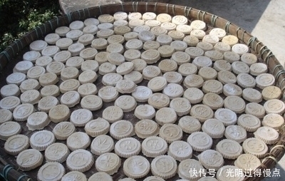 艾叶粑粑|南方妇女做的独特小吃,北方很多人没吃过,你吃过几个?