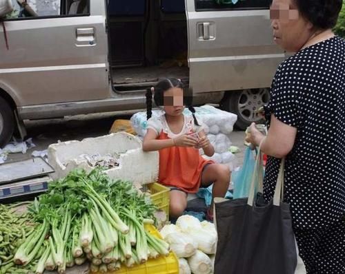 教育方式|班主任:“尖子班没有卖菜的家长”,听了原因,家长若有所思