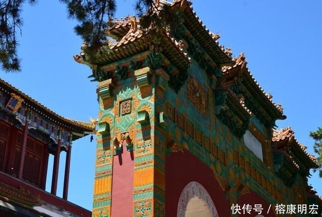 乾隆皇帝一生作诗四万多首,为什么最牛的一首是《昭庙六韵》