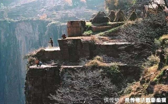 绝壁|一个神奇的村庄 竟然在1700米的高空 号称世界最危险的村庄