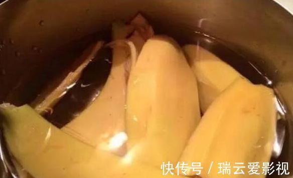 花卉|香蕉皮养花,用法可真多,泡水、混土、晒干当肥,还能擦叶子