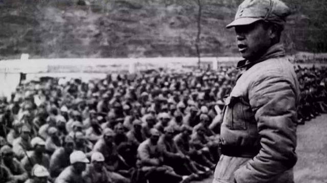 夜袭|自古英雄出少年!抗战中年仅22岁的他一次夜袭就毁掉了日军的飞机