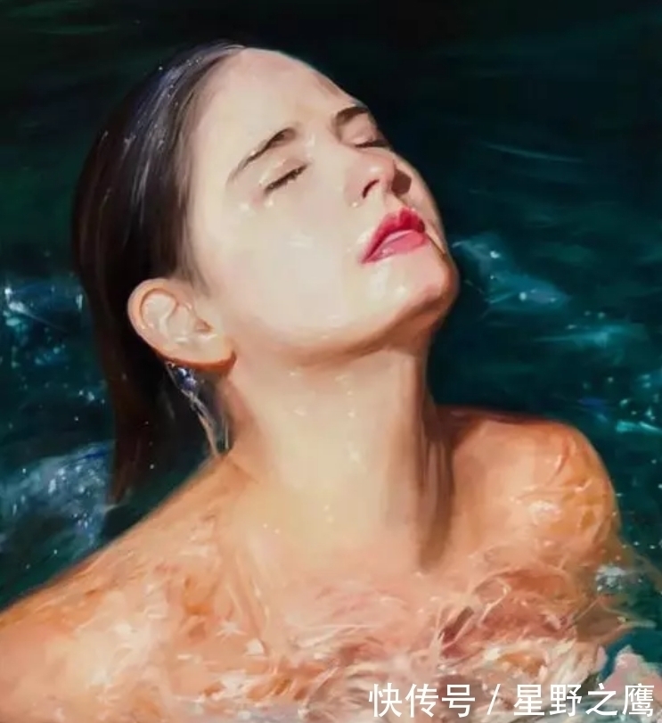 女性@画家画出巨幅女性出水图,一幅画占据整个墙面,形象逼真动人